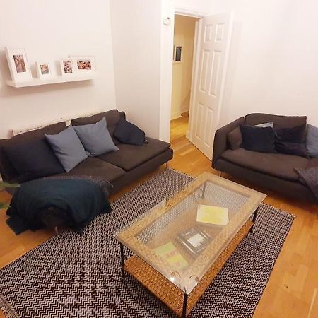 Lovely 2 Bedroom Period Garden Flat. London Eksteriør bilde