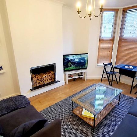 Lovely 2 Bedroom Period Garden Flat. London Eksteriør bilde