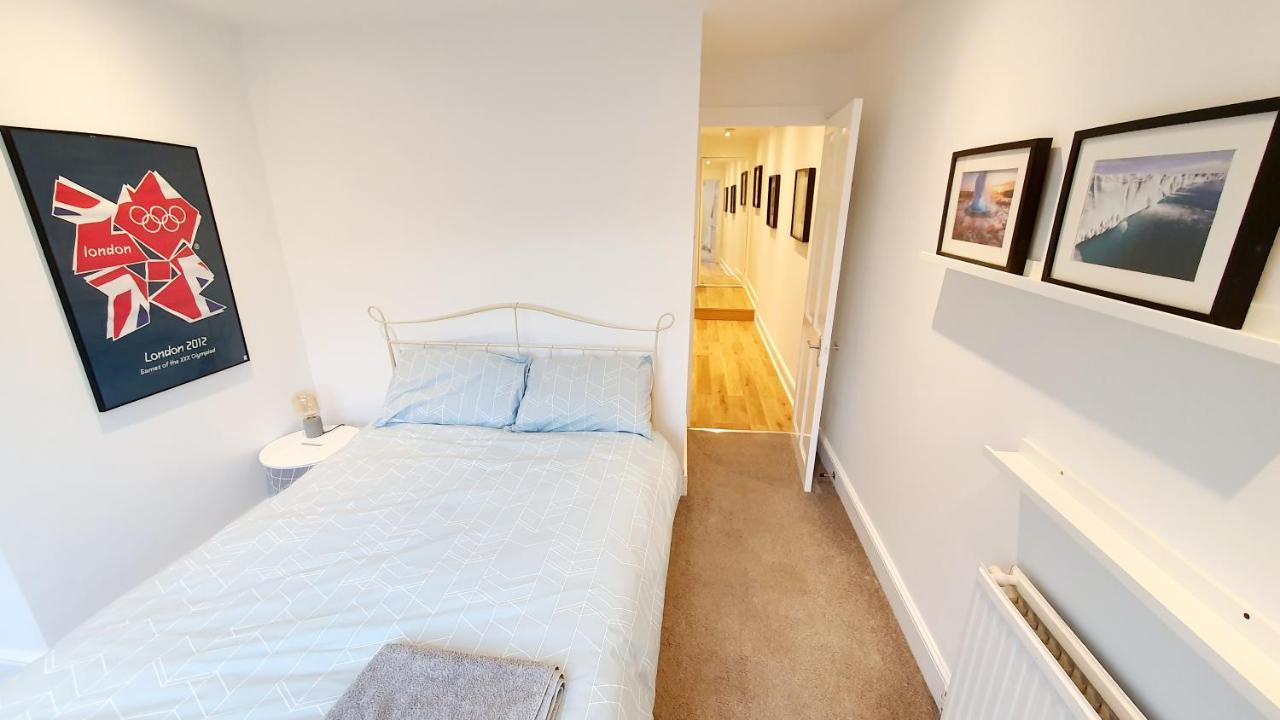 Lovely 2 Bedroom Period Garden Flat. London Eksteriør bilde